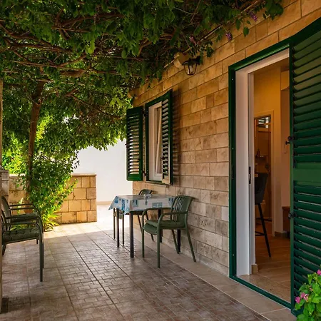 Apartment Alo Jozic